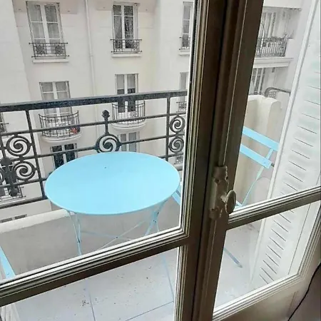 Apartment Au Calme, Avec Balcon, Bail Mobilite Ok *