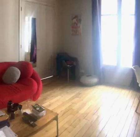 Au Calme, Avec Balcon, Bail Mobilite Ok * Paris