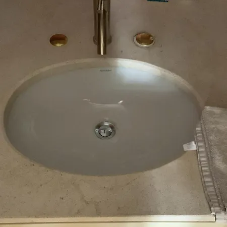 Apartment Au Calme, Avec Balcon, Bail Mobilite Ok