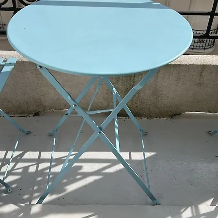 Apartment Au Calme, Avec Balcon, Bail Mobilite Ok *